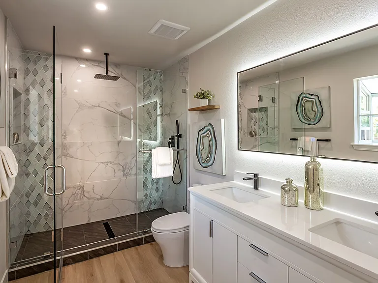 1185 W Latimer Ave — Photo 11