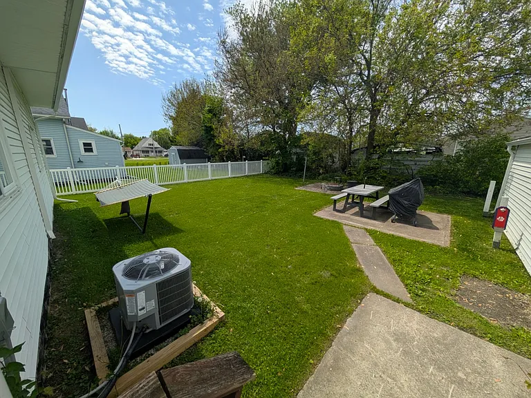 224 Cedar St — Photo 11