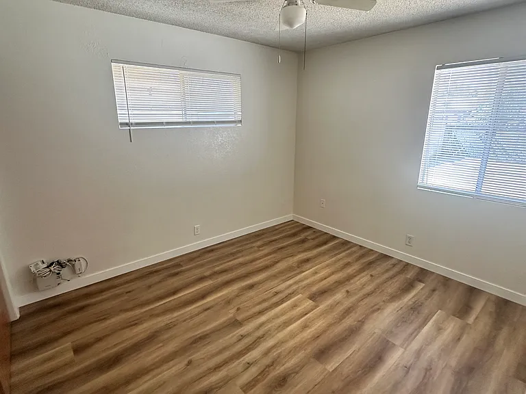 941 Leslie Dr — Photo 17