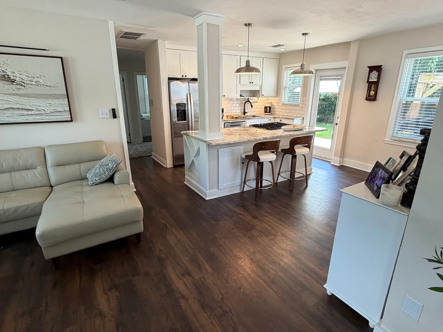 3 bed, 1079 sqft, $2,900 — Photo 3