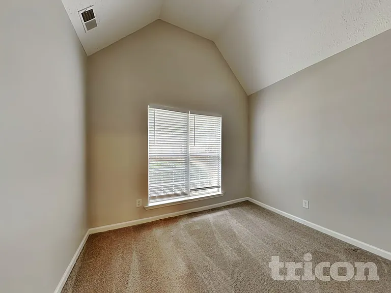 313 Cascade Ct — Photo 13