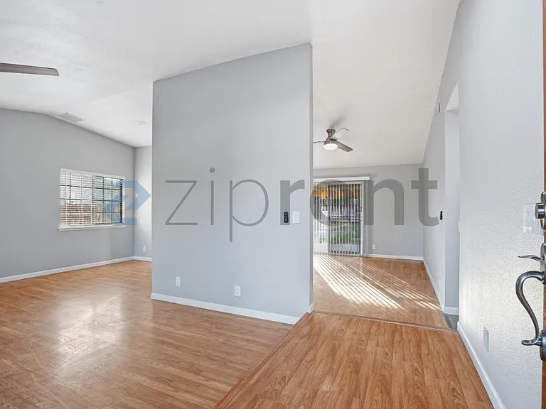 44119 Kirkland Ave — Photo 4
