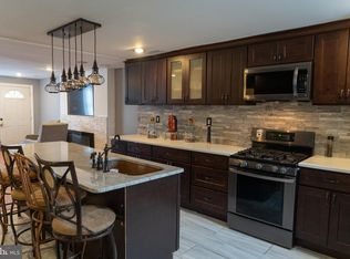 7557 Brentwood Rd, Philadelphia, PA 19151