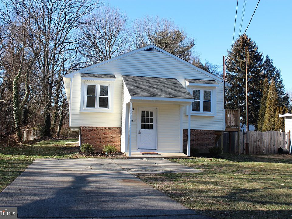1st image of 2831 Morton Ave