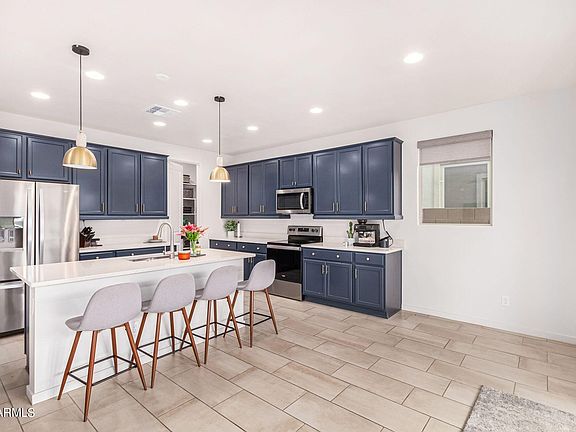 5th image of 3121 E LOUISE Drive