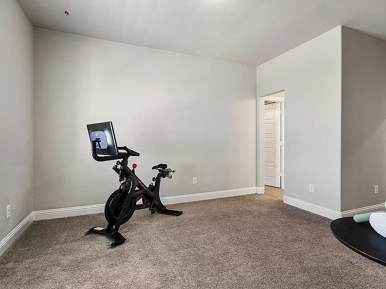 145 Waterside Dr — Photo 29