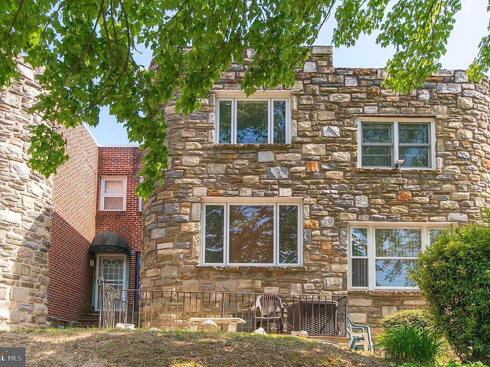1st image of 7610 Woodbine Ave