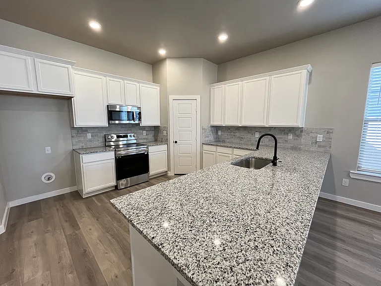 3611 Urbana Pl — Photo 10