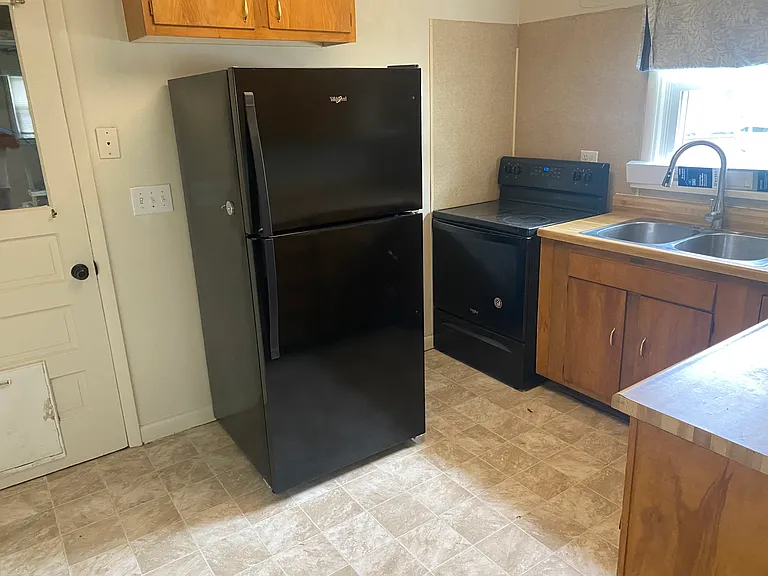 591 Irey Ave — Photo 4