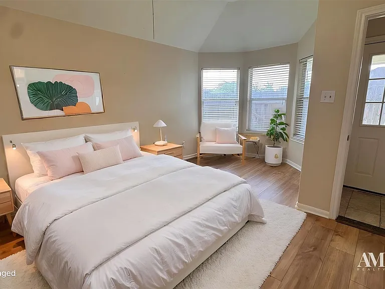 13002 Rose Landing Dr — Photo 2