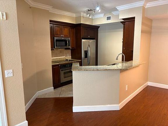 5th image of 2103 Renaissance Way