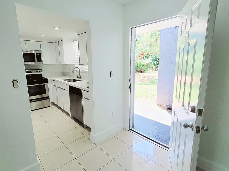9375 Fontainebleau Blvd #L107 — Photo 3