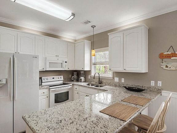 108HiddenLakeWay_20170522_042_158