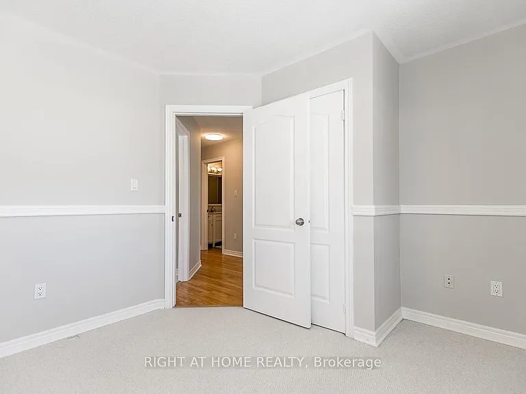 6 Peter St — Photo 23