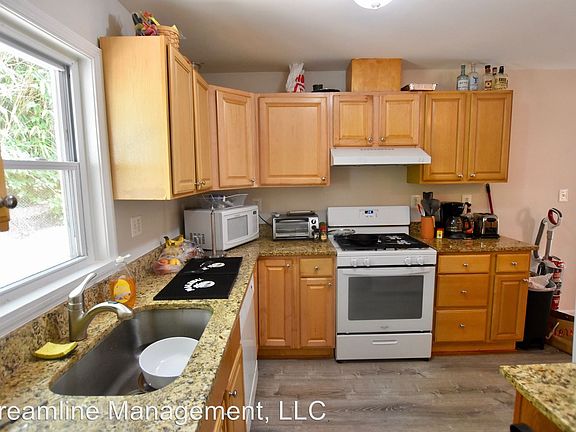 4th image of 10225 Day Ave