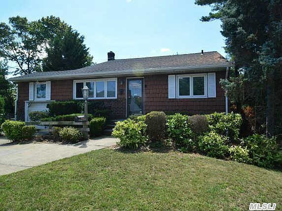 1st image of 100 Linden St
