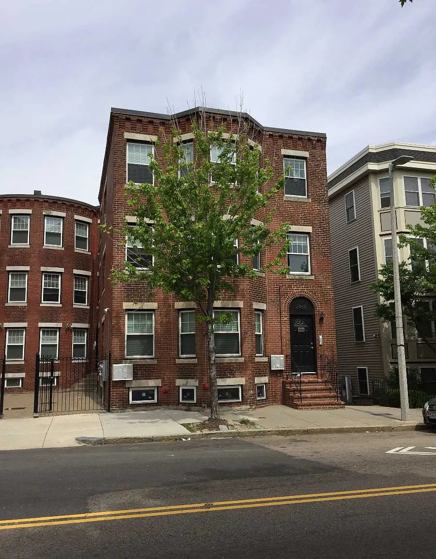 2 bed, $2,495 — Photo 2