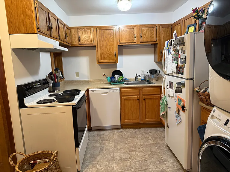 230 Church St #2 — Photo 2