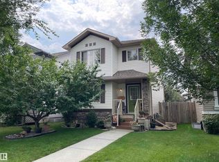 9815 104th Ave, Morinville, AB T8R0C2