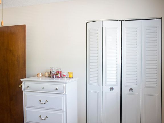 4th image of 2038 9th St APT 60