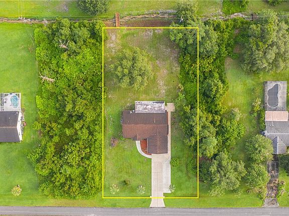 3rd image of 2350 Allamanda Dr