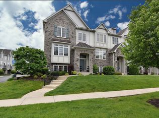 289 Sype Dr, Carol Stream, IL 60188