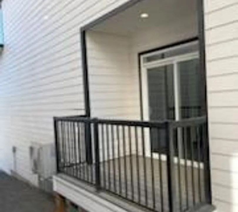 Building Photo 5