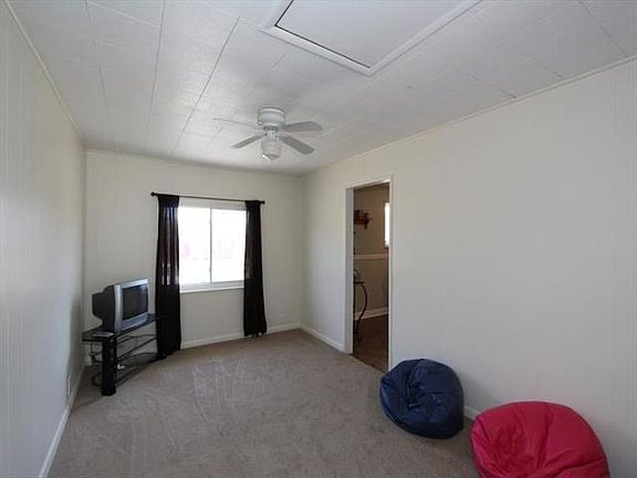 3rd image of 742 Marbea Dr