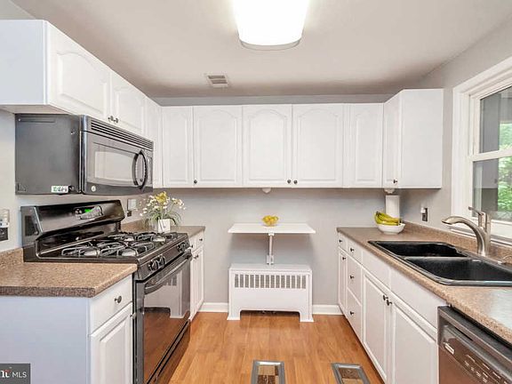 4th image of 3604 Fayette Ct