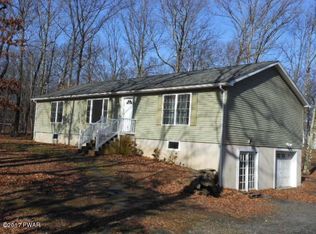 105 Sugar Maple Ln, Dingmans Ferry, PA 18328