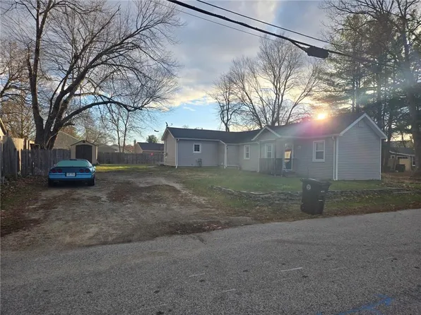 22 Idaho St, Coventry, RI 02816