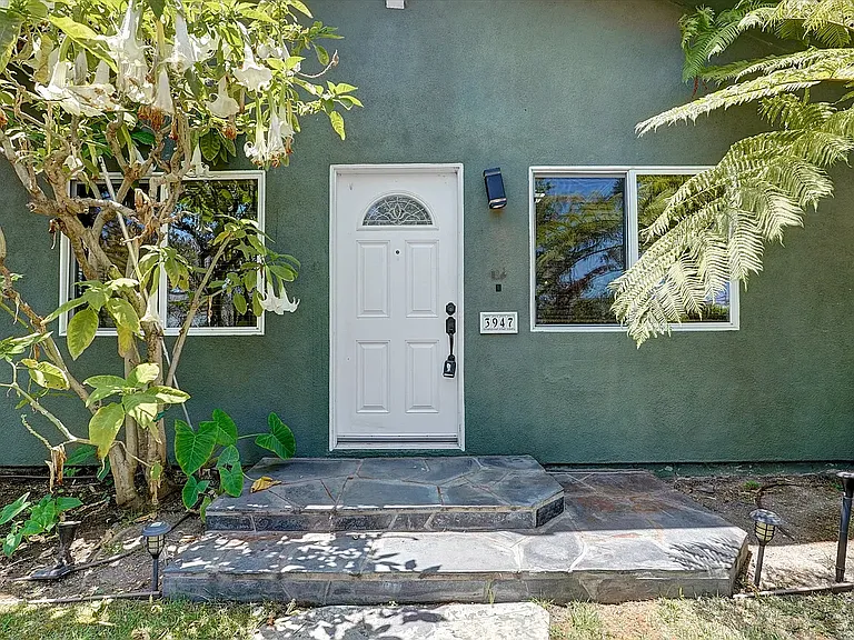 3947 Huron Ave #A — Photo 2