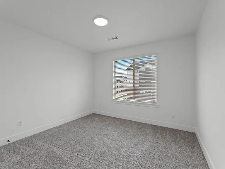 1475 W Skyline Dr — Photo 16