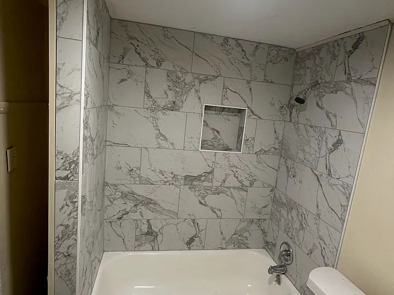 2418 Avenue H — Photo 11