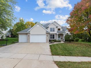 410 E Sheffield Ln, Appleton, WI 54913