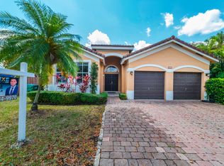 15422 SW 39th Ter, Miami, FL 33185