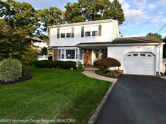 3rd image of 35 Sunnycrest Drive