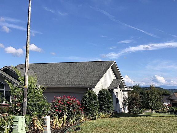 4th image of 415 Keota Ln