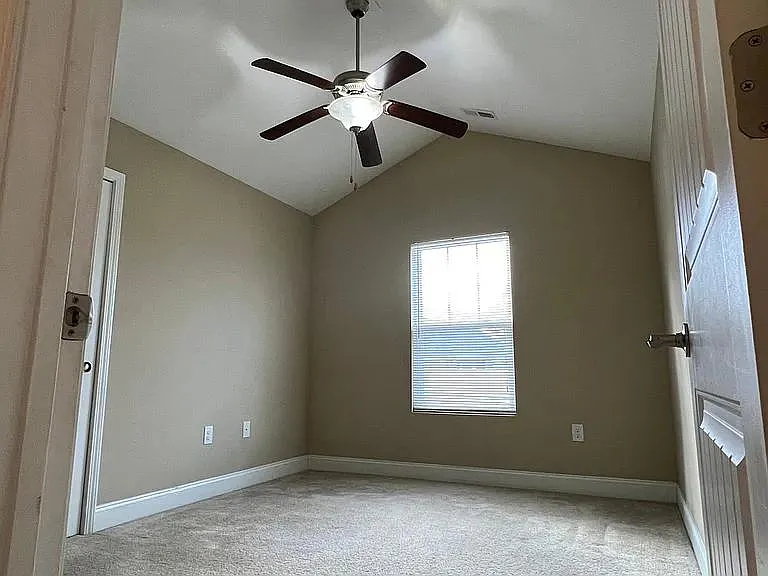 308 Marquis Ct — Photo 10