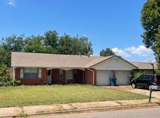 813 Mercury Rd, Edmond, OK 73003