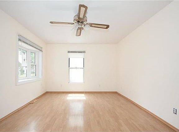 3rd image of 710 Leonard Ave