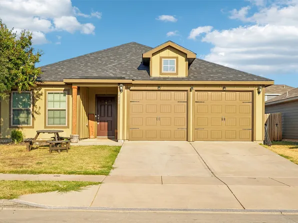 8420 Steel Dust Dr, Fort Worth, TX 76179