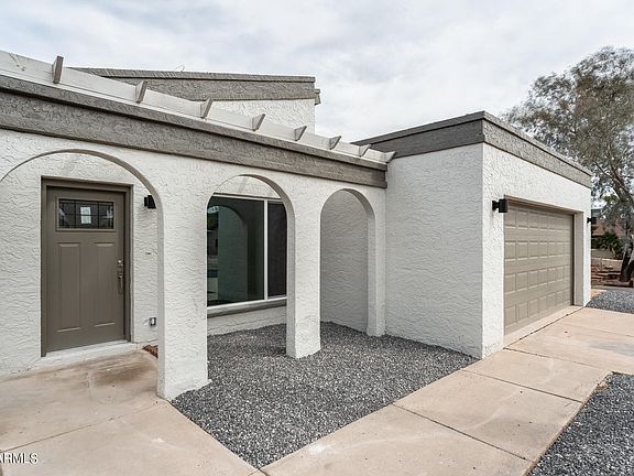 4th image of 2044 E Hillery Dr