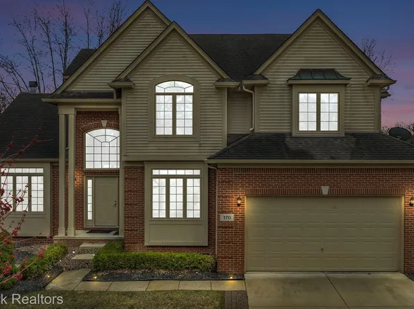 170 Liza Ln, Commerce Township, MI 48382