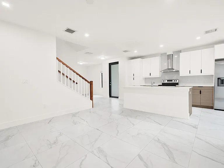 407 Bella Sol Way — Photo 19