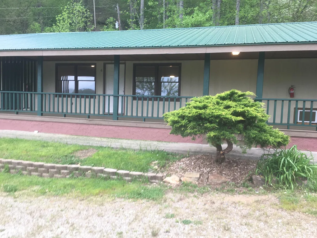 Building Photo - 127 Mountainside Rd #4