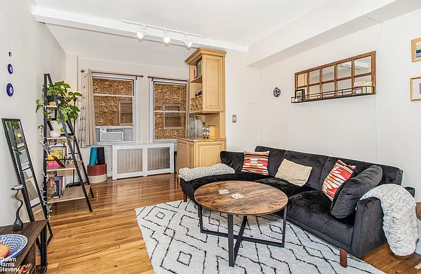 Rented by Brown Harris Stevens | media 30