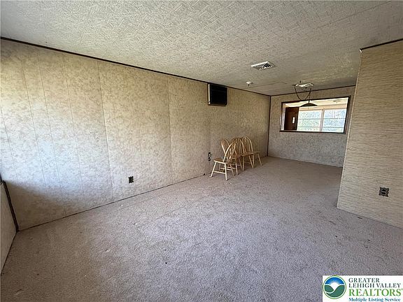 5th image of 3124 Roxford Rd