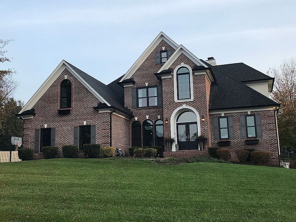 Great curb appeal 