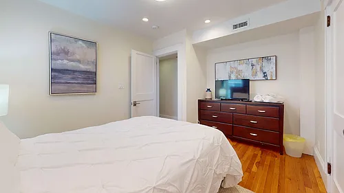 30 Clay St Photo 1